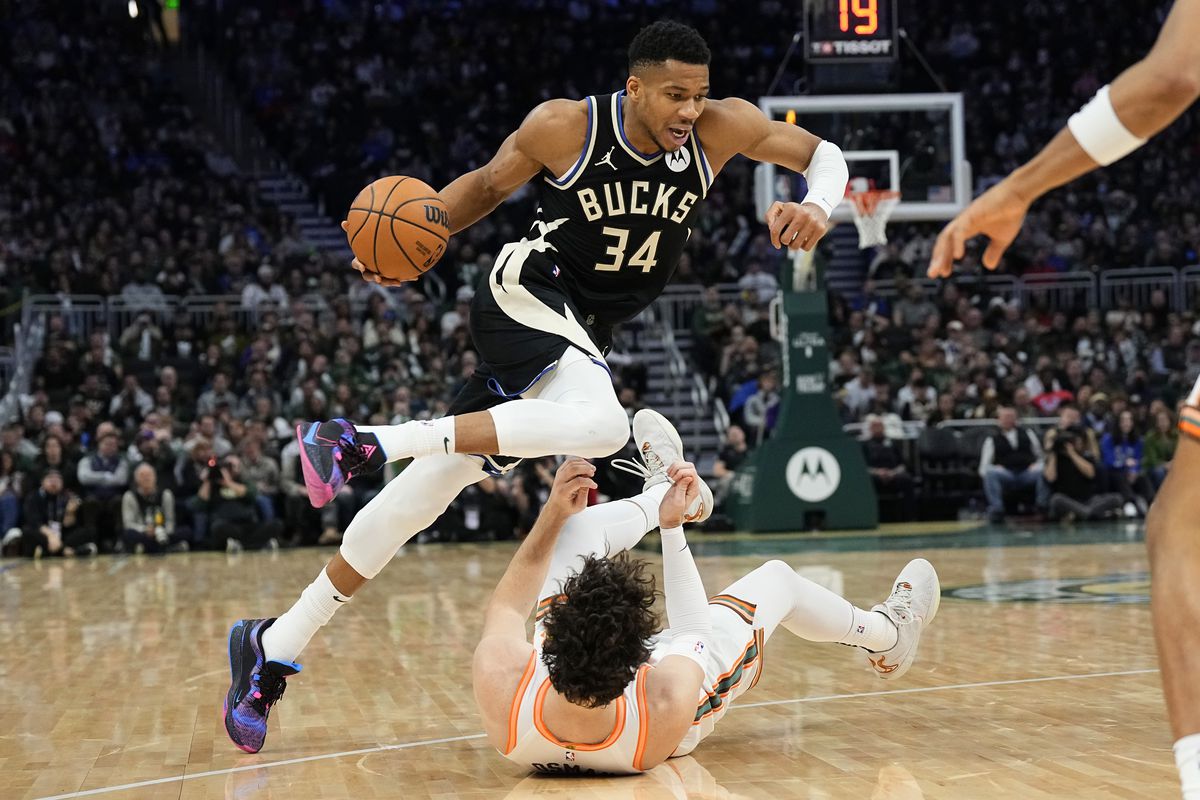 NBA Week 11 Spotlight: Milwaukee Bucks vs San Antonio Spurs